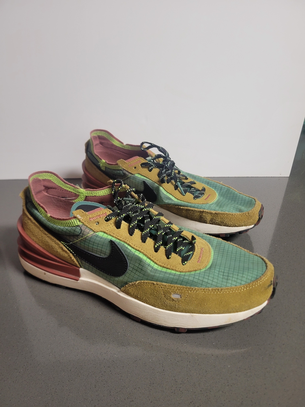 Nike Waffle One SE 'Camo Soles - Golden Moss' (DX3736-300) - Men's Size 10